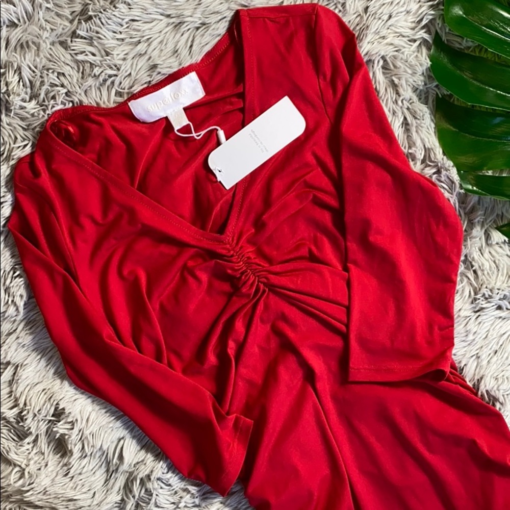 NWT superfoxx red vneck body con dress size Xs